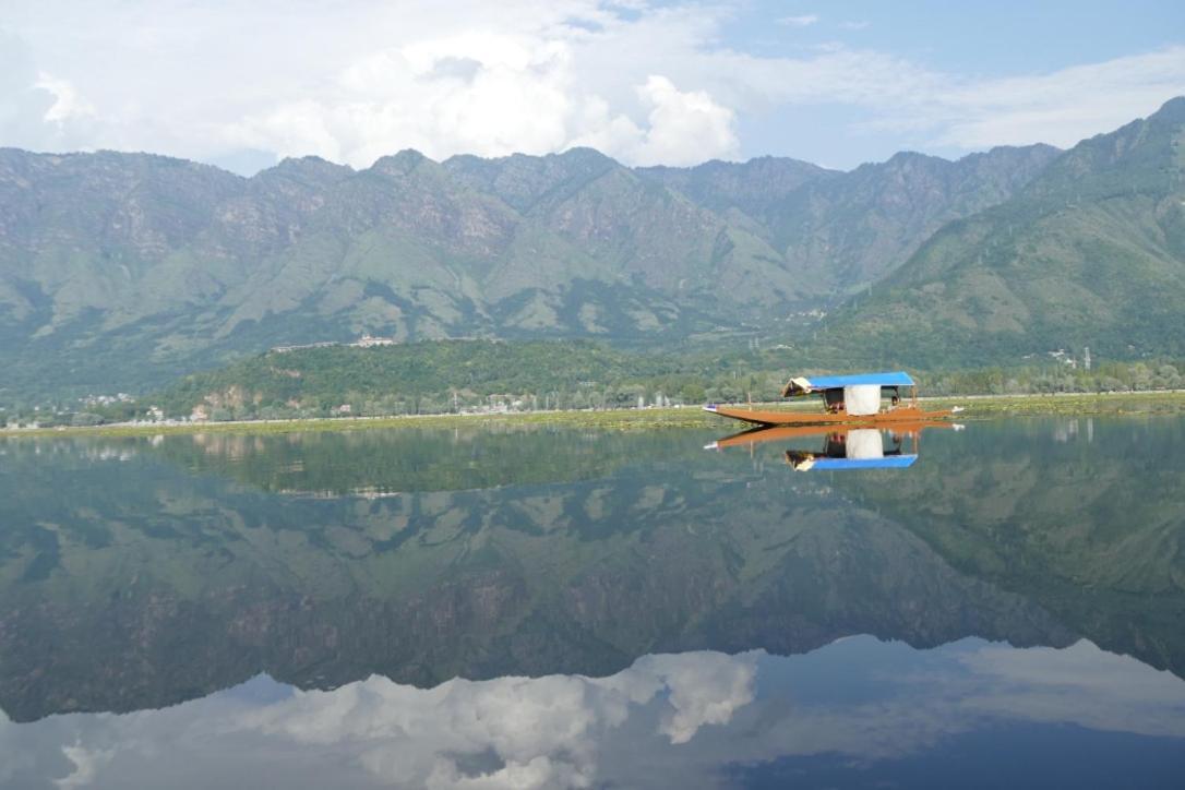 Отель Green View Group Of Houseboats Сринагар Экстерьер фото